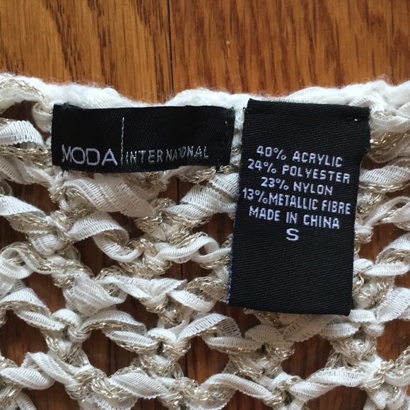 Small Lightweight Sweater - Picture 2 of 4